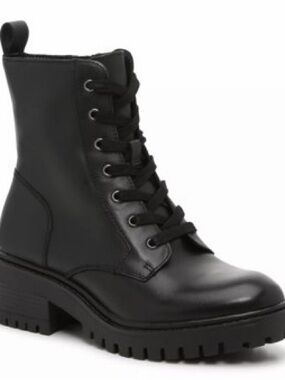 New Crown Vintage Telinda Combat Boot 8.5